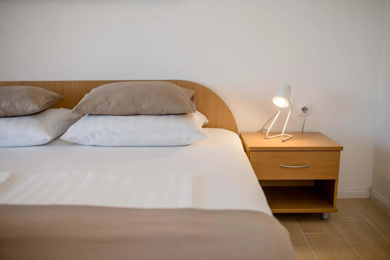 House Subic Apartment Supetarska Draga Croatia